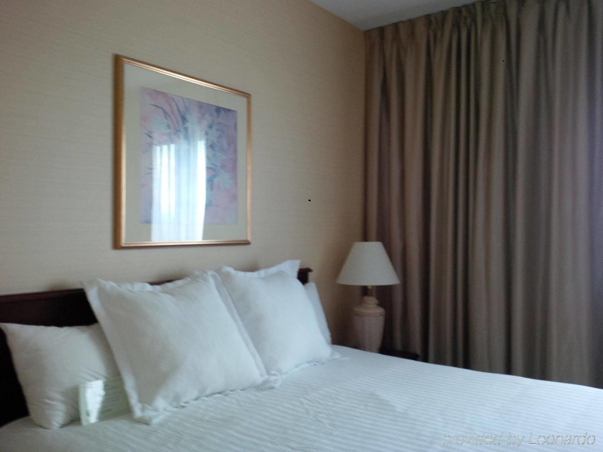 Maron Hotel & Suites Данбері Екстер'єр фото