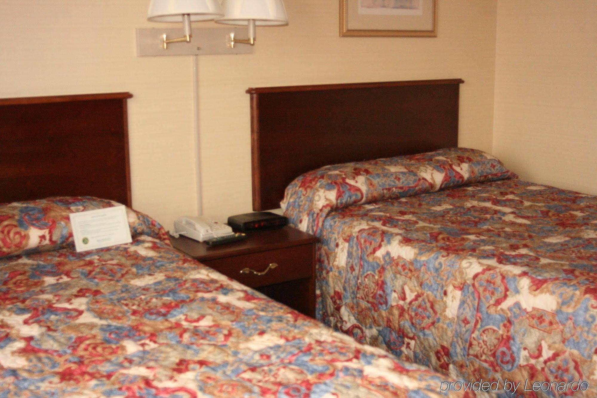 Maron Hotel & Suites Данбері Номер фото